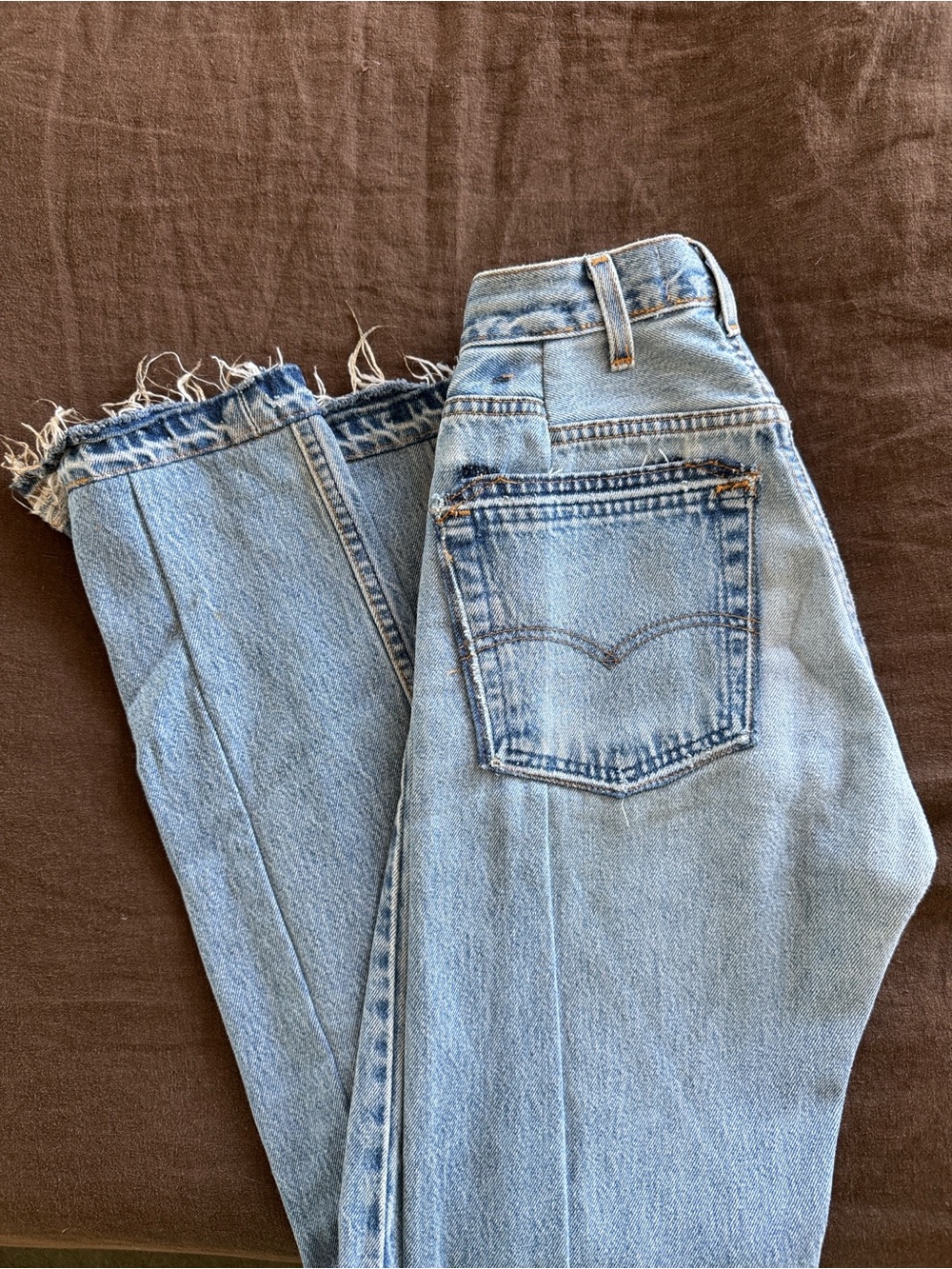 EB Denim Levi’s Light Blue Jeans - Picture 3 of 3